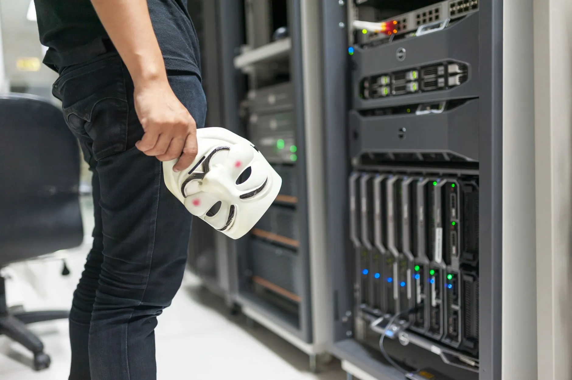 成人纸尿裤吸收芯体技术演进与品质管控要点解析